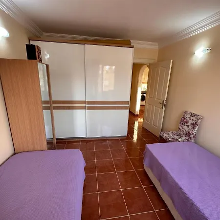 With Pool Appartement
